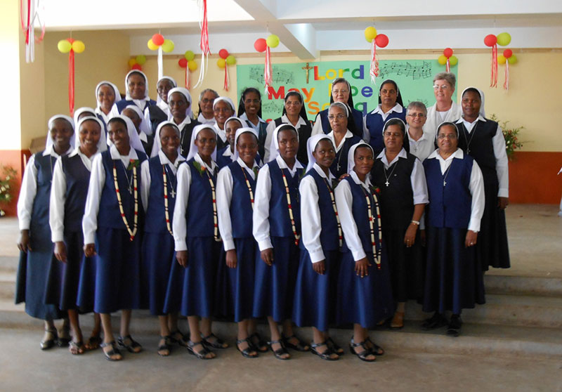 20140510_Africa_First-Profession_02_w800