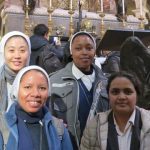로마 안젤리쿰 SND 학생 수녀들의 순례 참가