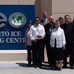 Delegação Visita Centro de Detenção que Realiza Processos de Imigração na Califórnia